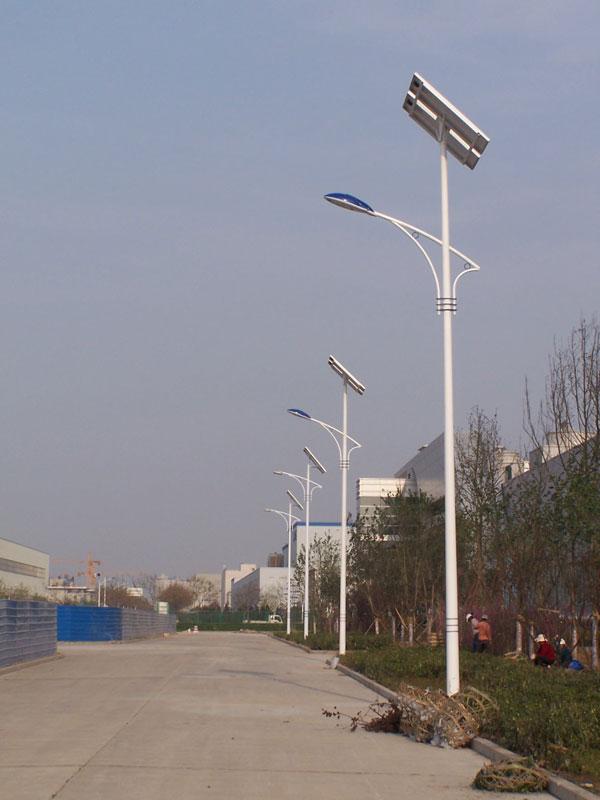 太陽(yáng)能電池板是怎樣轉(zhuǎn)換的?