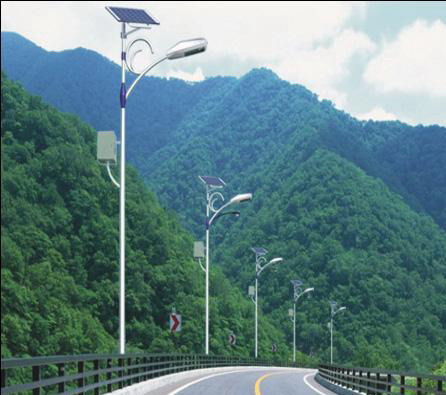 安裝太陽能道路燈的過程